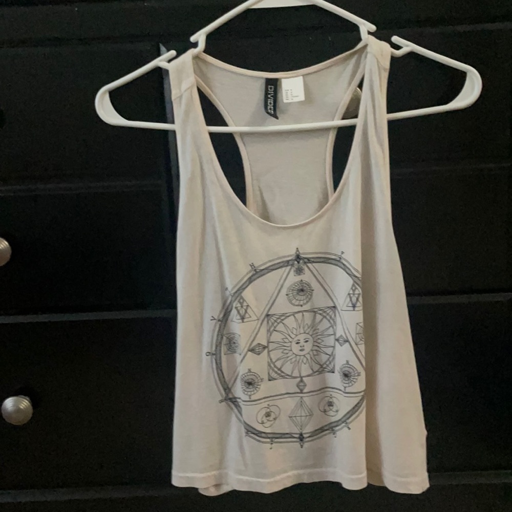 5/$20 Baby pink crop top w/ black geometric design